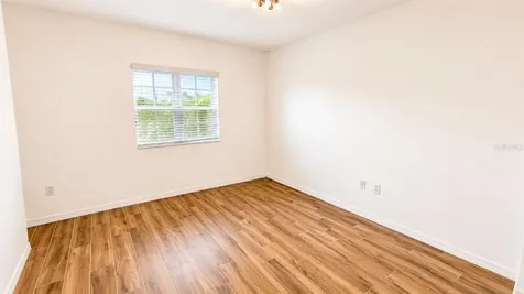 1064 N Tamiami Trail Sarasota FL 34236