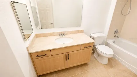 1064 N Tamiami Trail Sarasota FL 34236