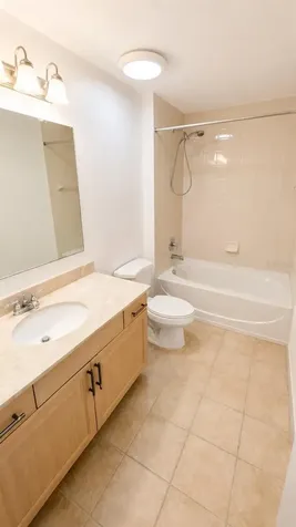 1064 N Tamiami Trail Sarasota FL 34236