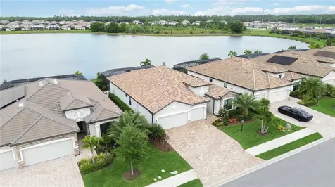 17724 Polo Trail Lakewood Ranch FL 34211