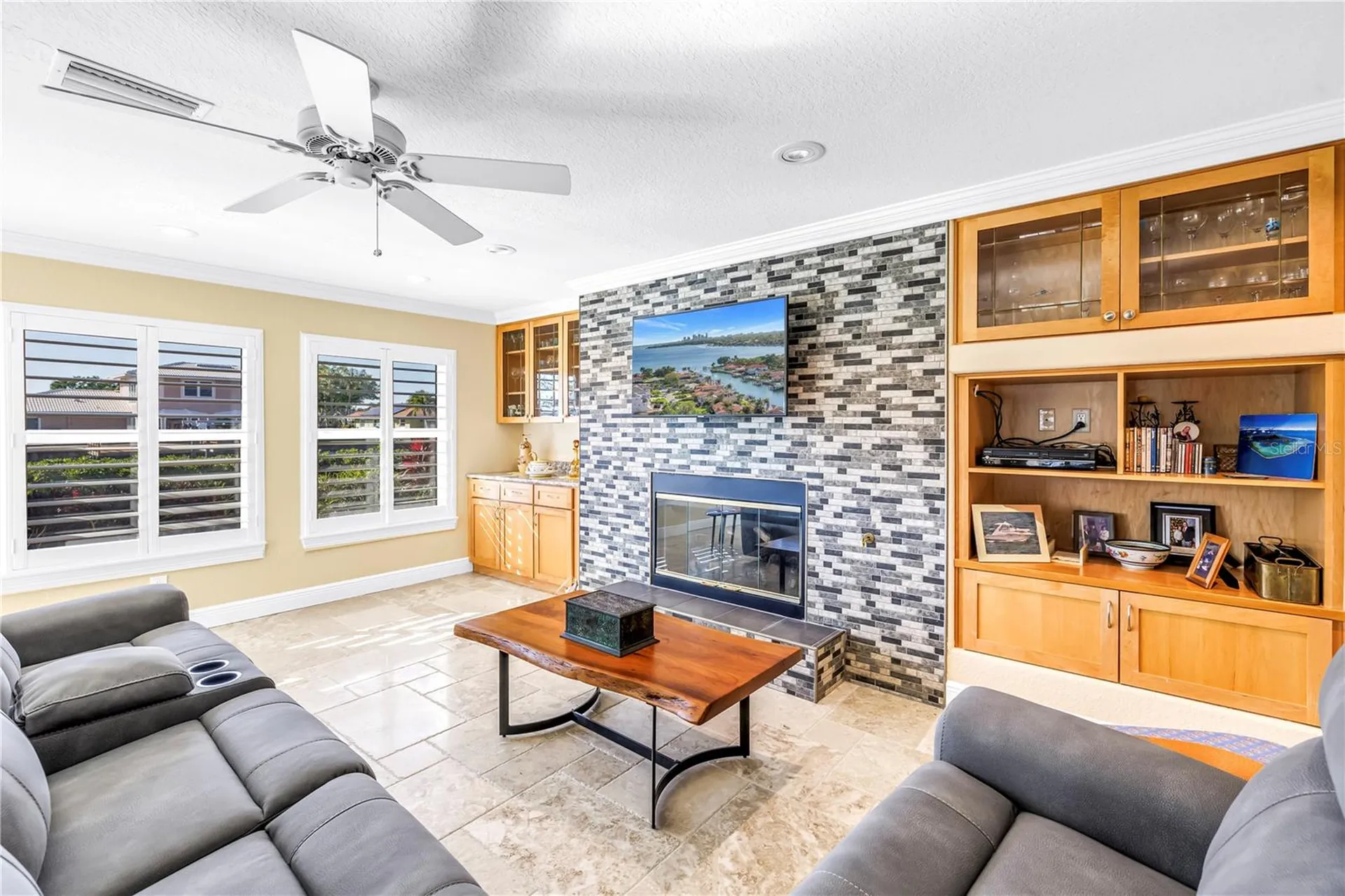 1939 Hawaii Avenue NE St Petersburg FL 33703