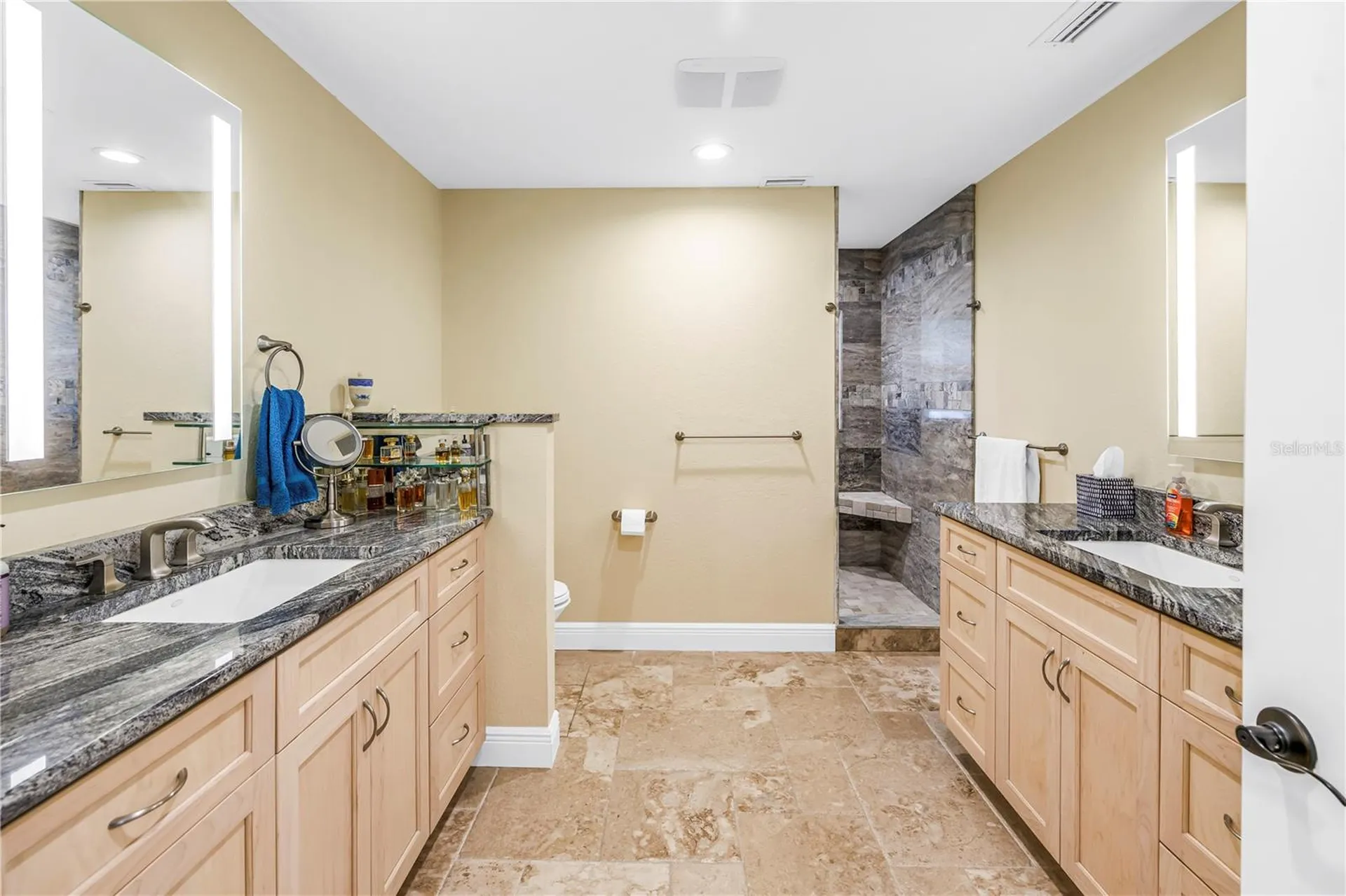 1939 Hawaii Avenue NE St Petersburg FL 33703