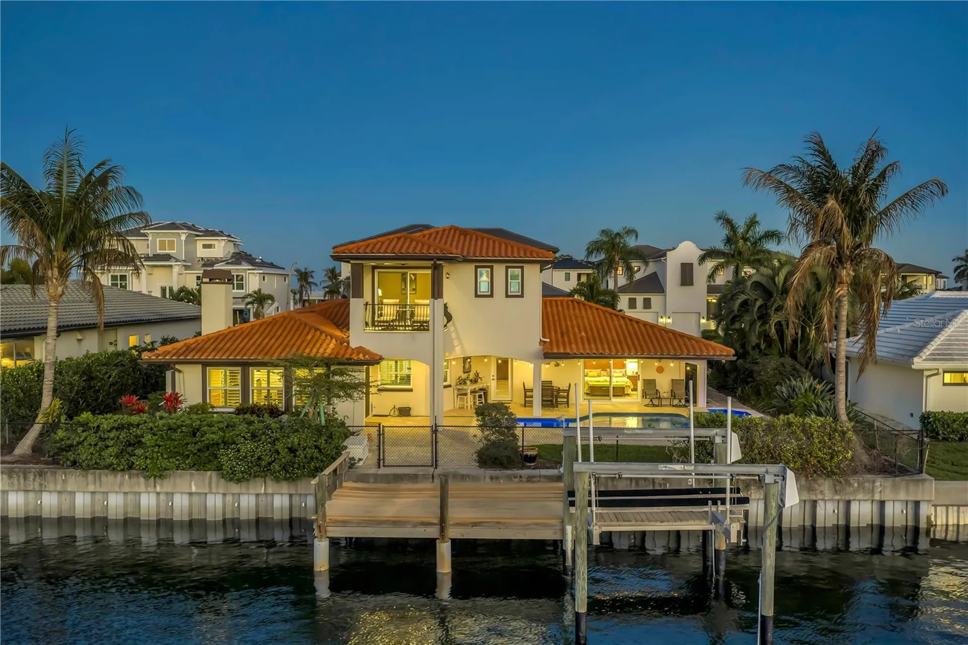 1939 Hawaii Avenue NE St Petersburg FL 33703
