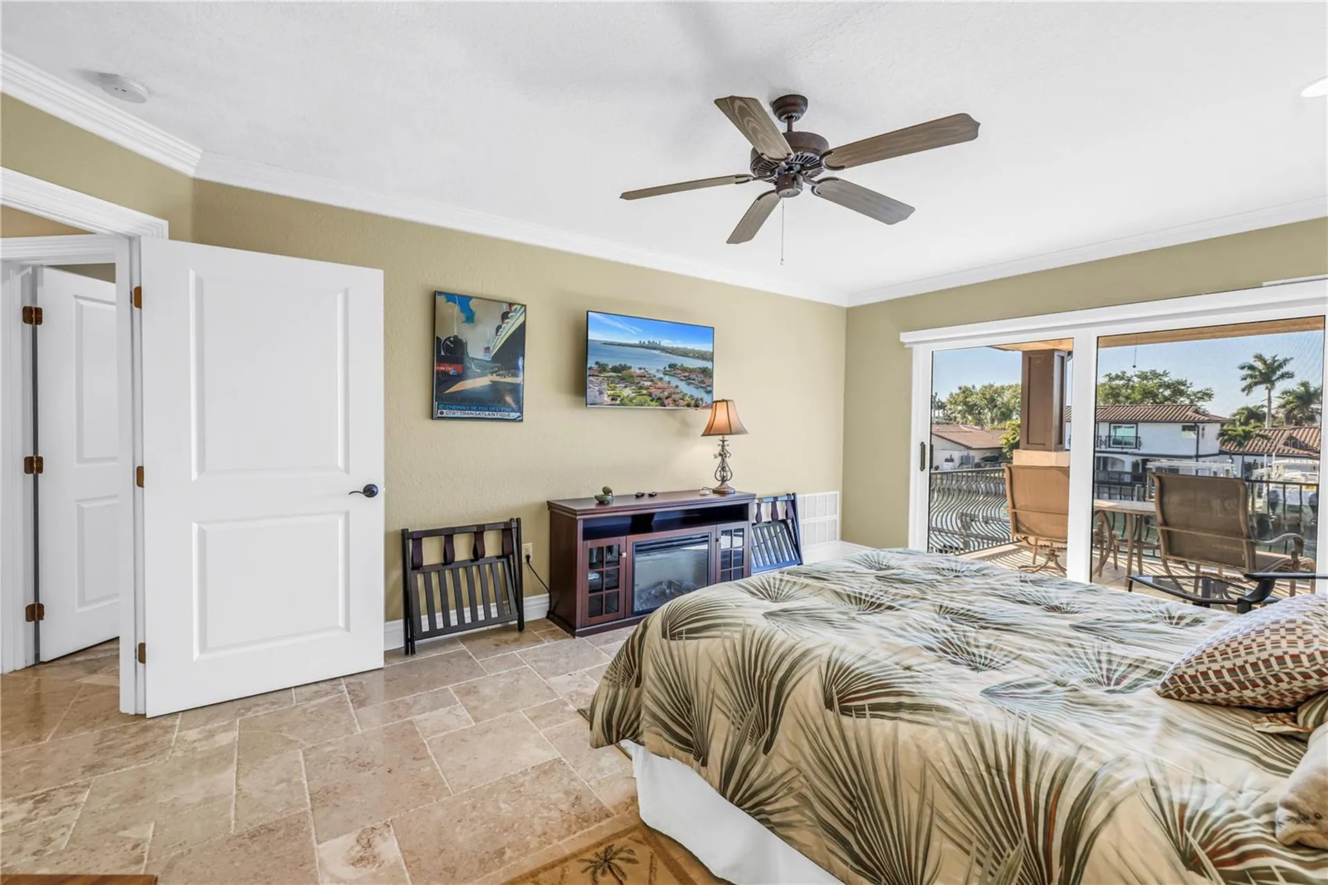1939 Hawaii Avenue NE St Petersburg FL 33703