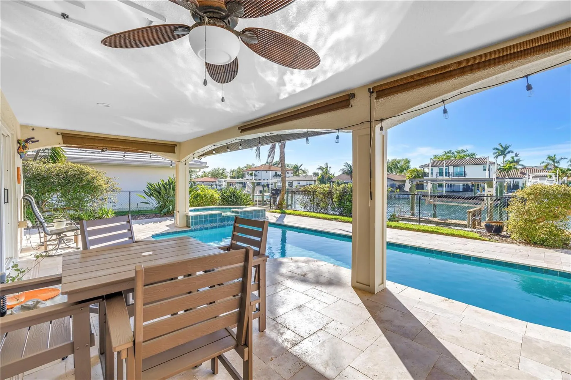 1939 Hawaii Avenue NE St Petersburg FL 33703
