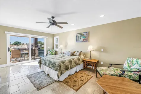 1939 Hawaii Avenue NE St Petersburg FL 33703