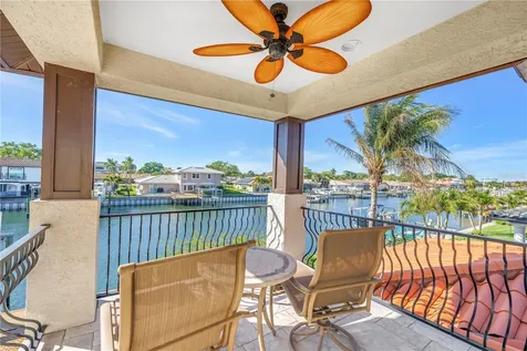 1939 Hawaii Avenue NE St Petersburg FL 33703