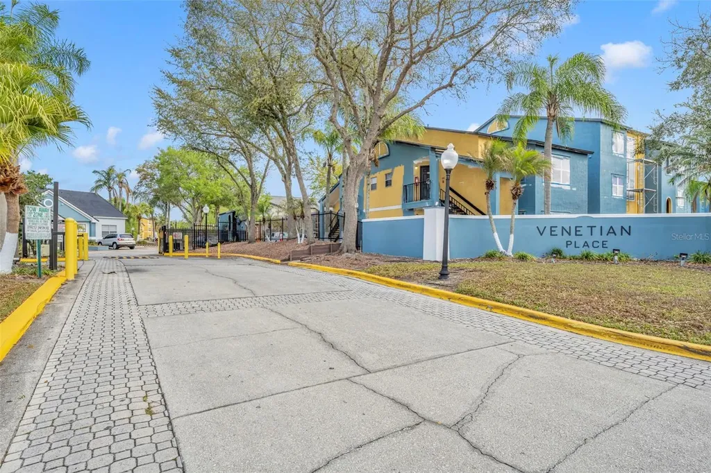 4512 Commander Drive Orlando FL 32822
