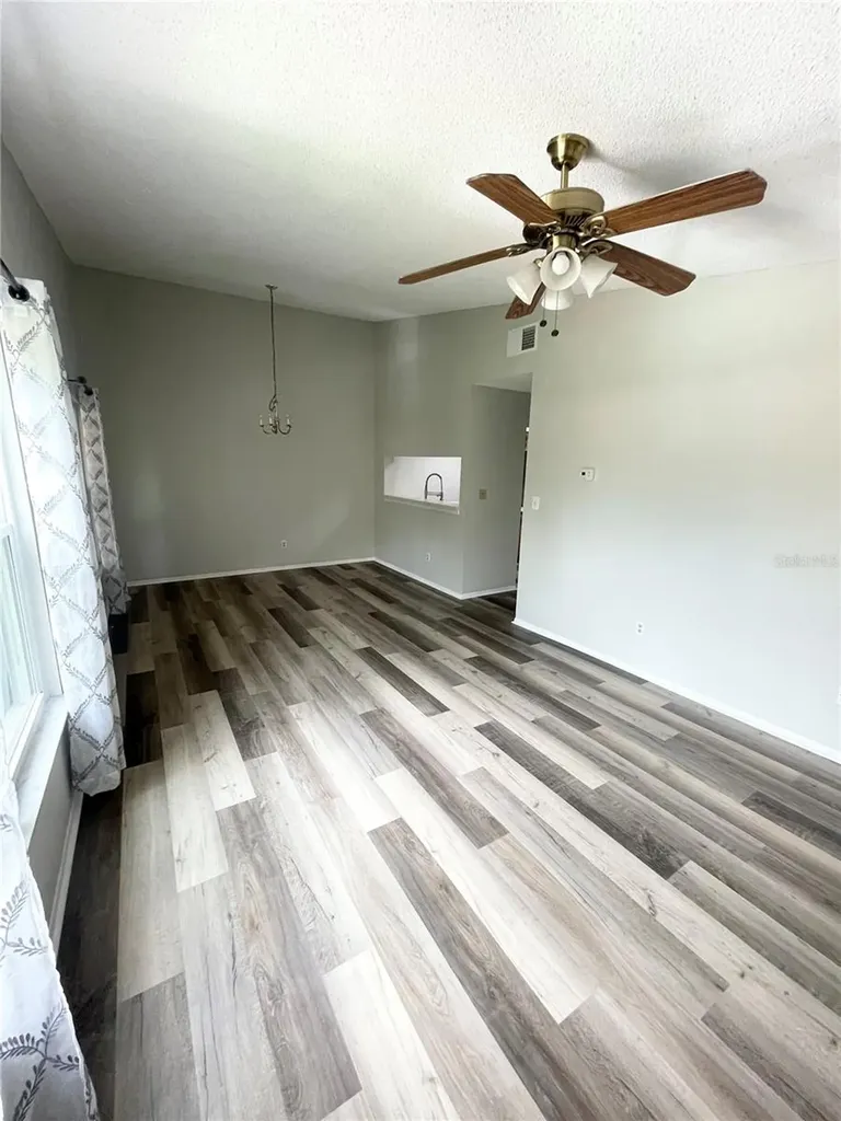 4854 S Semoran Boulevard Orlando FL 32822