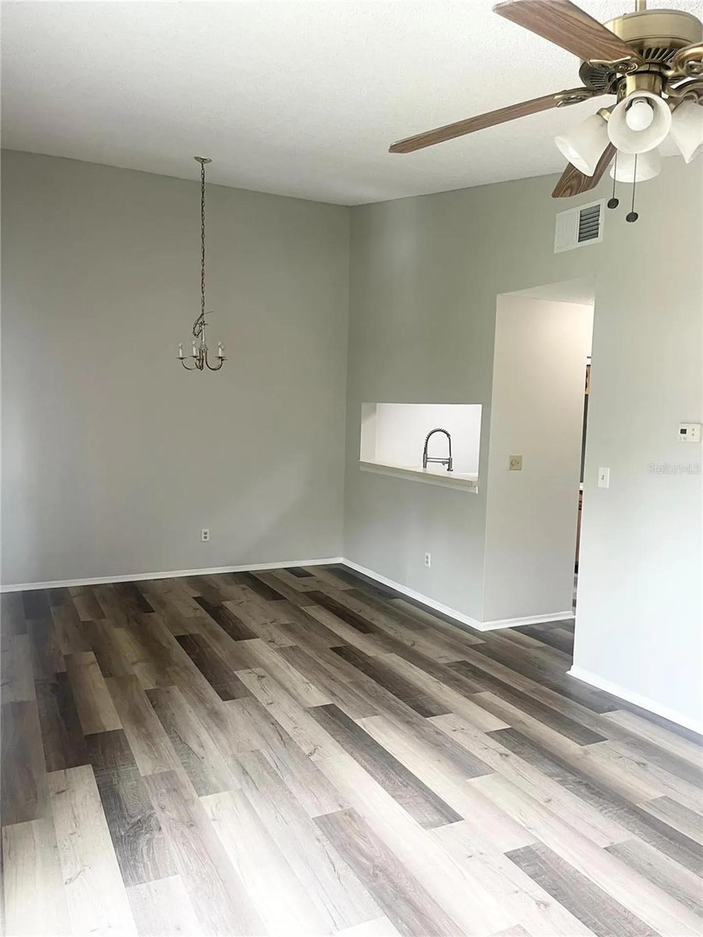 4854 S Semoran Boulevard Orlando FL 32822