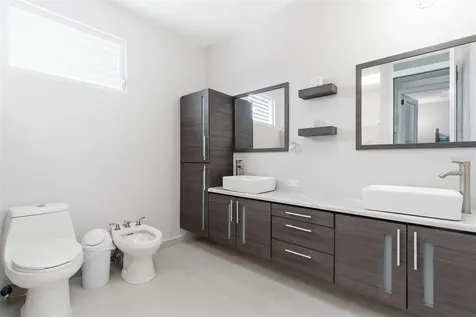 Carr. 690 Lote #5 Bo. Cerro Gordo Vega Alta PR 00692