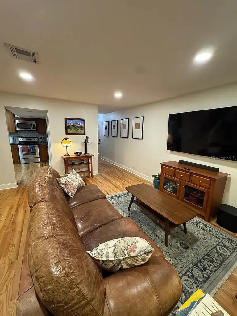 606 S Glen Avenue Tampa FL 33609