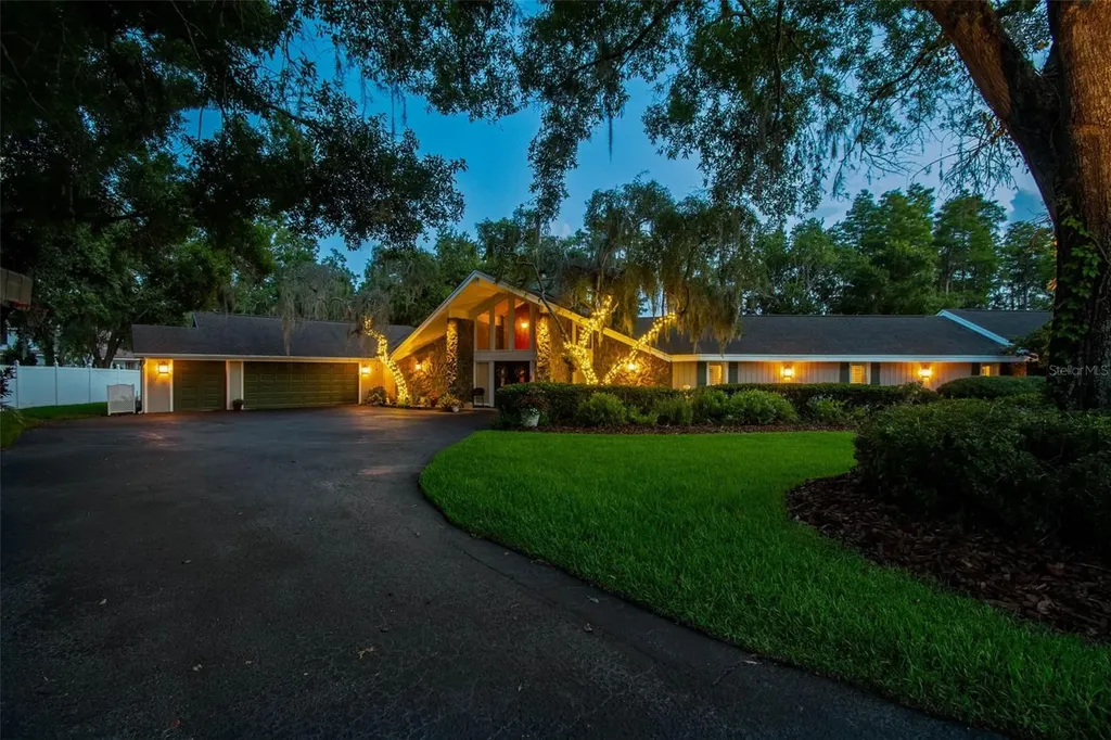 16205 Sentry Wood Court Odessa FL 33556