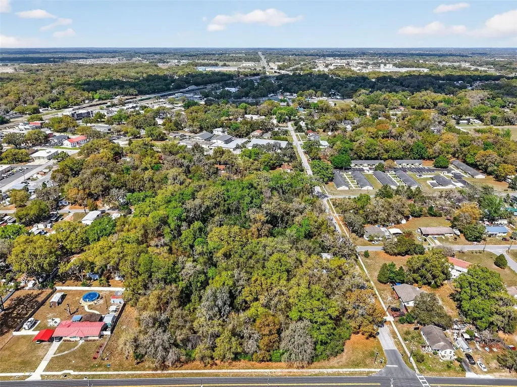 S Old Wire Road Wildwood FL 34785
