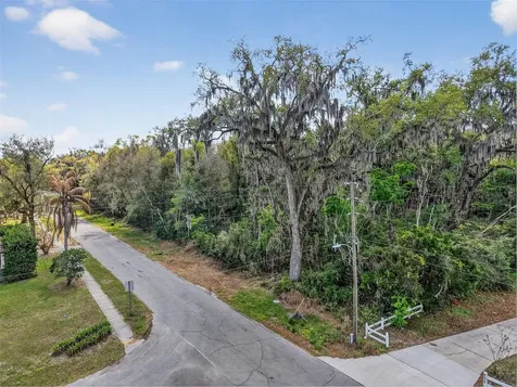 S Old Wire Road Wildwood FL 34785
