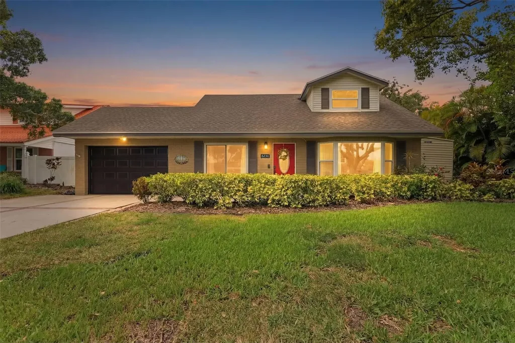 8230 128th Street Seminole FL 33776