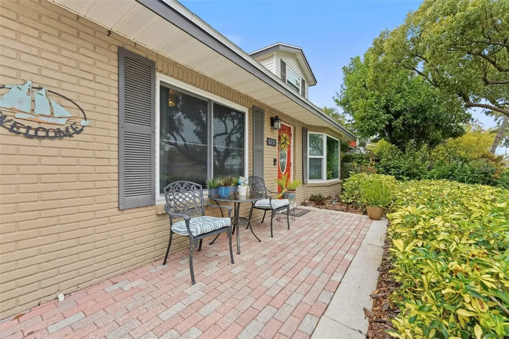 8230 128th Street Seminole FL 33776