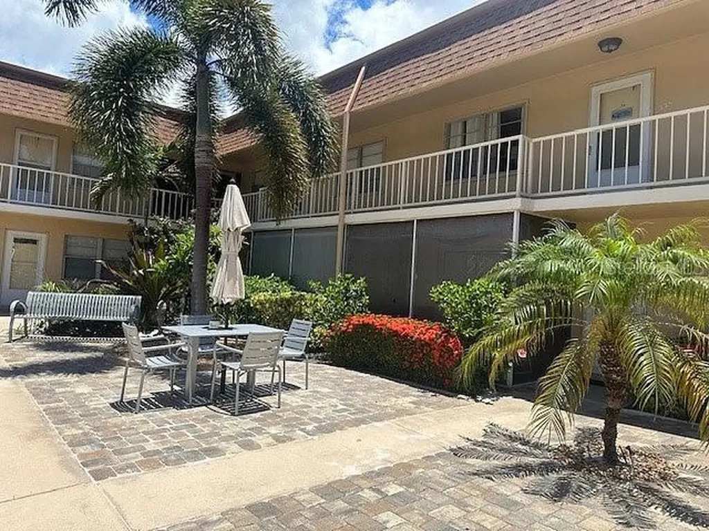 210 Park Boulevard N Venice FL 34285