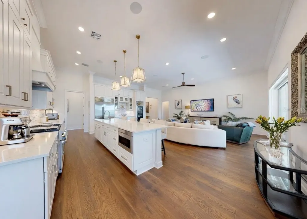 716 Pinckney Drive Apollo Beach FL 33572