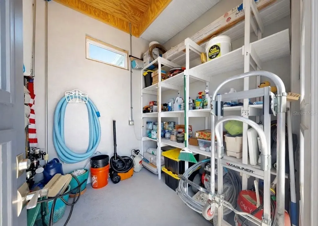 716 Pinckney Drive Apollo Beach FL 33572