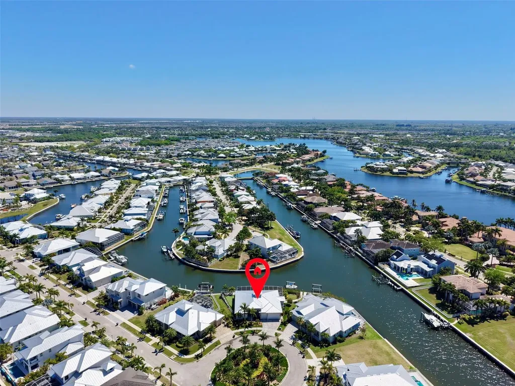 716 Pinckney Drive Apollo Beach FL 33572