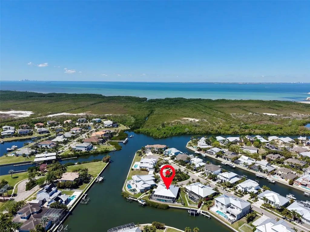 716 Pinckney Drive Apollo Beach FL 33572