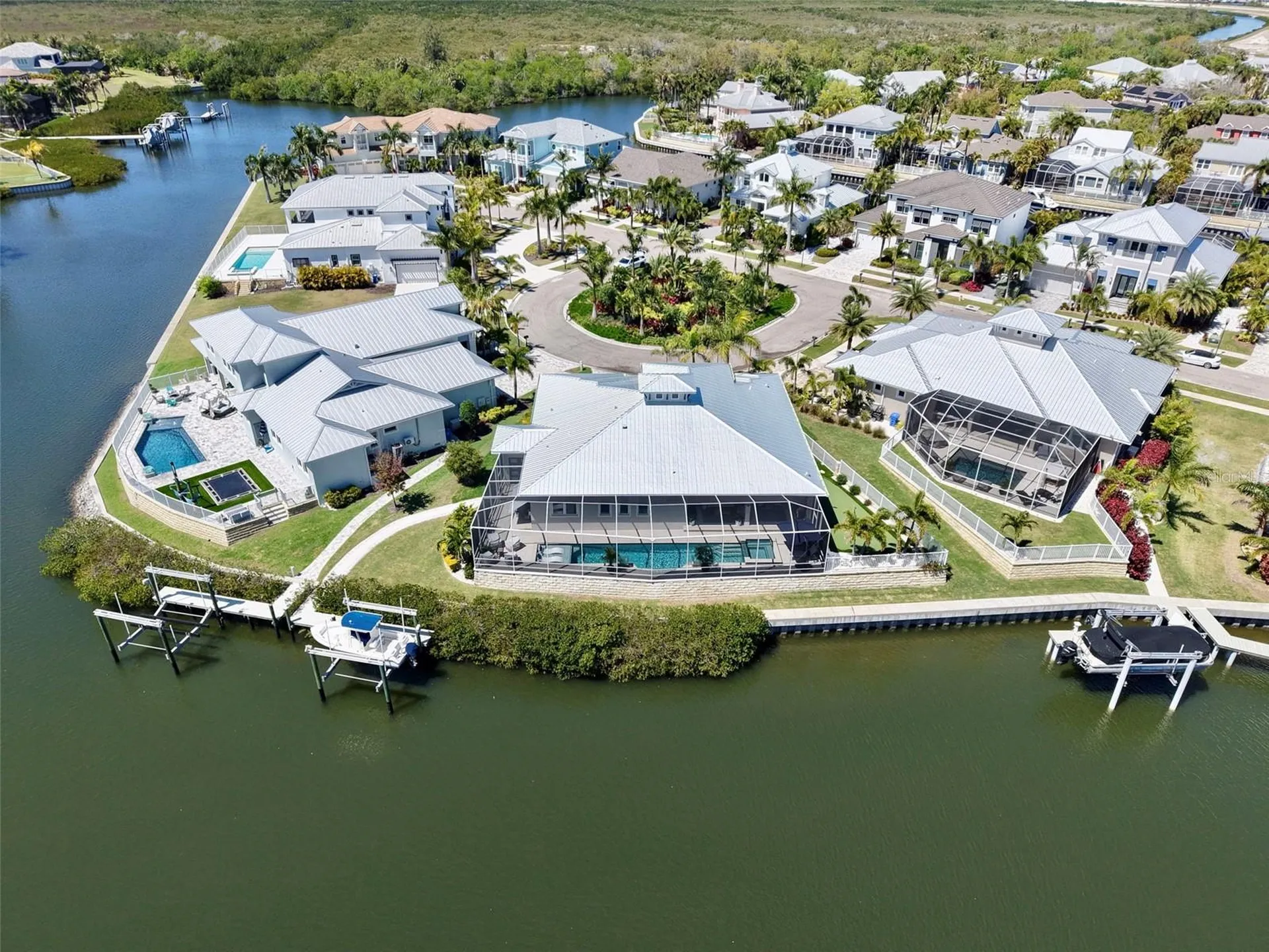 716 Pinckney Drive Apollo Beach FL 33572