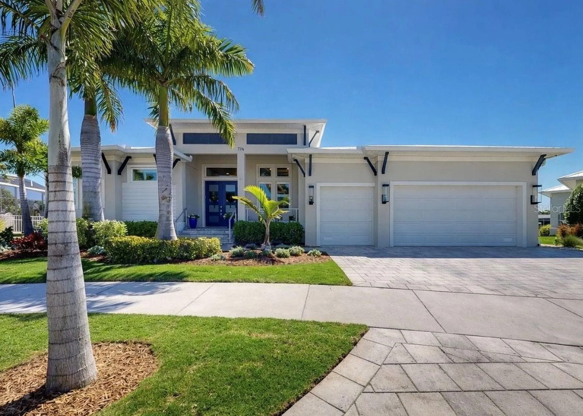 716 Pinckney Drive Apollo Beach FL 33572