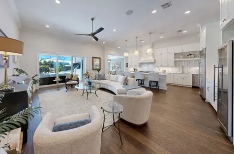 716 Pinckney Drive Apollo Beach FL 33572