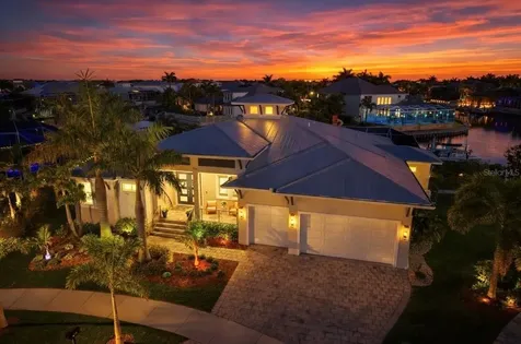 716 Pinckney Drive Apollo Beach FL 33572