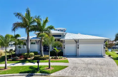 716 Pinckney Drive Apollo Beach FL 33572