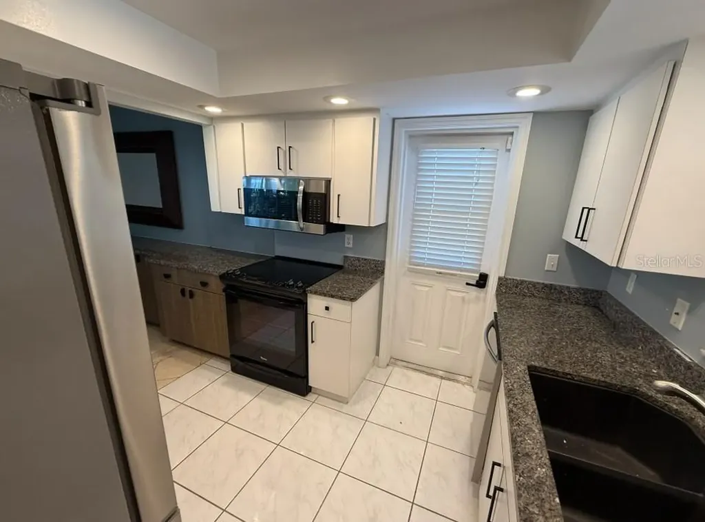 5835 Tidewood Avenue Sarasota FL 34231