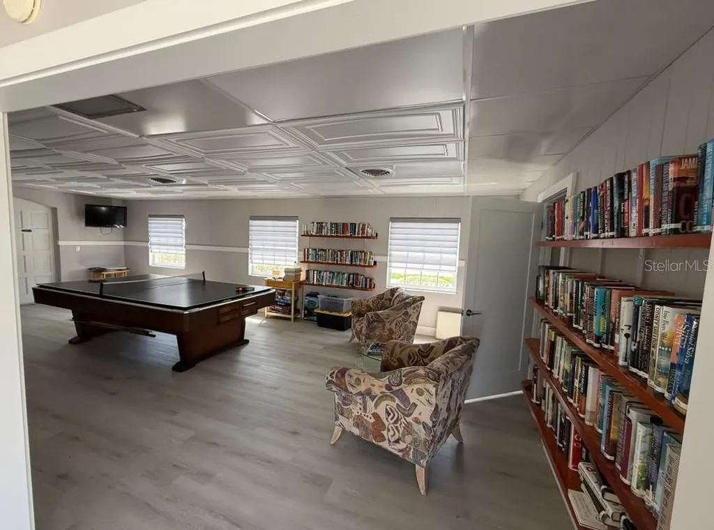 5835 Tidewood Avenue Sarasota FL 34231