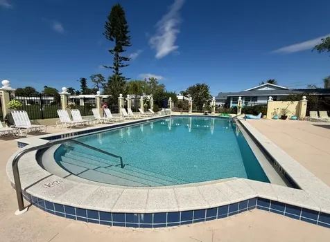5835 Tidewood Avenue Sarasota FL 34231