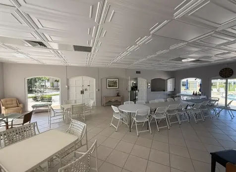 5835 Tidewood Avenue Sarasota FL 34231