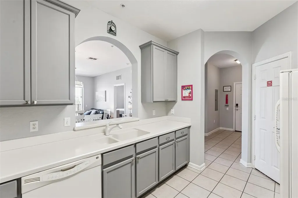 4862 Cayview Avenue Orlando FL 32819