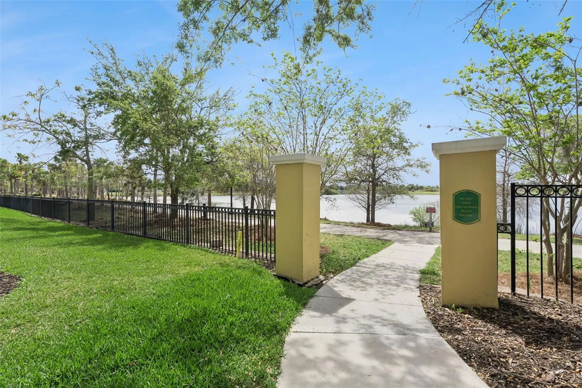 4862 Cayview Avenue Orlando FL 32819