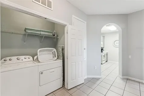 4862 Cayview Avenue Orlando FL 32819