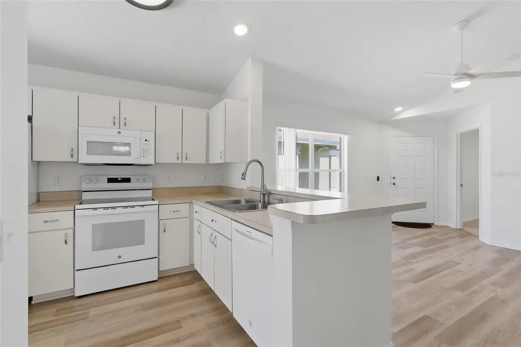 4548 White Bay Circle Wesley Chapel FL 33545