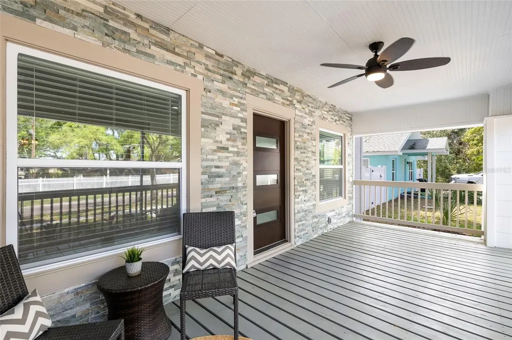 718 34th Avenue S St Petersburg FL 33705