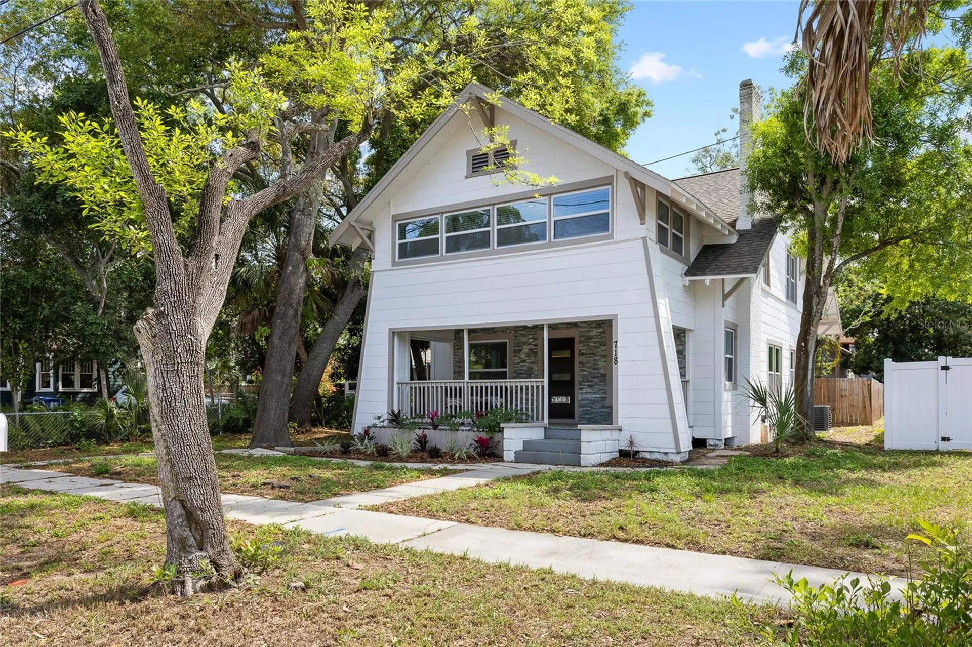 718 34th Avenue S St Petersburg FL 33705
