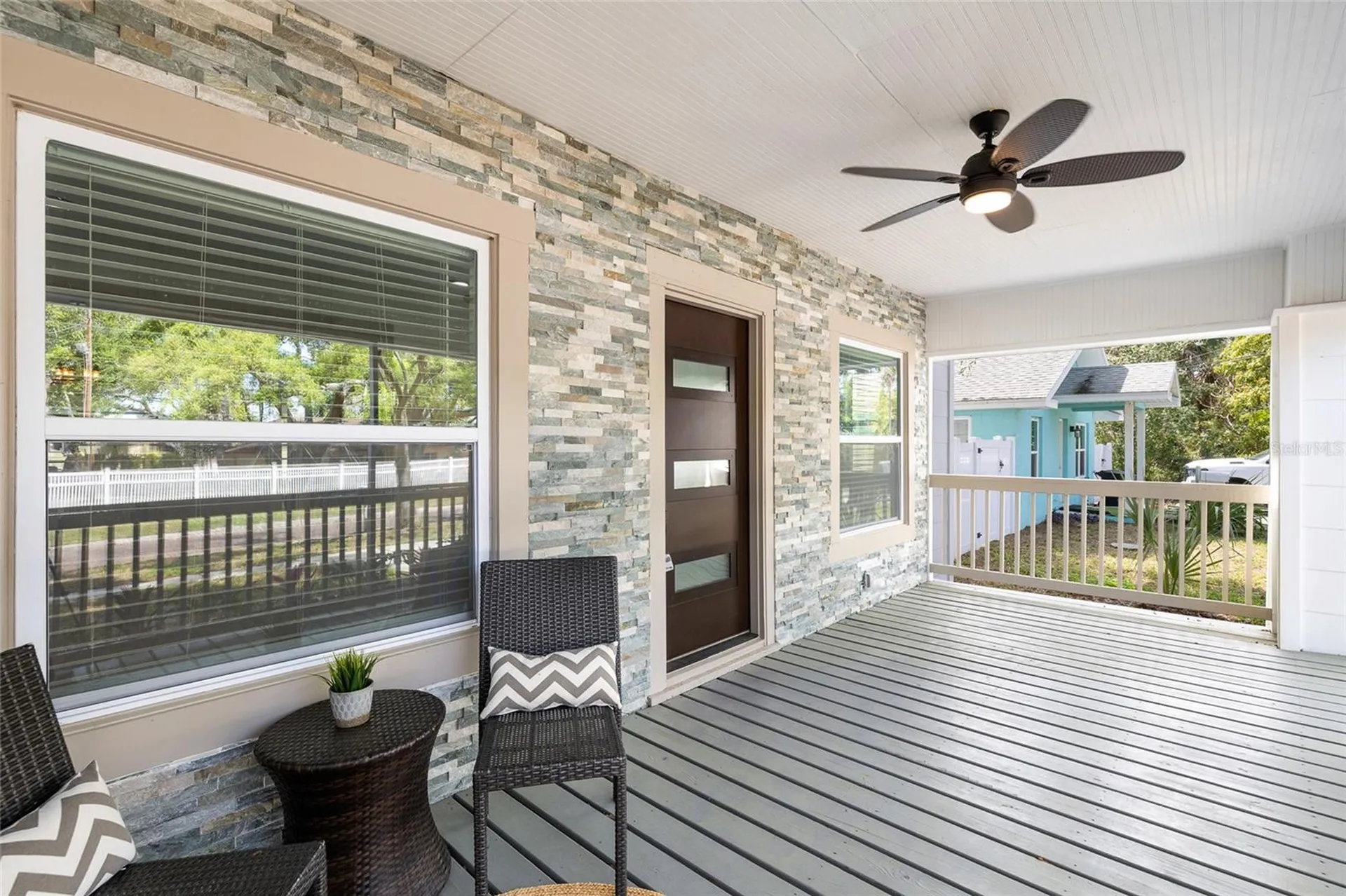 718 34th Avenue S St Petersburg FL 33705