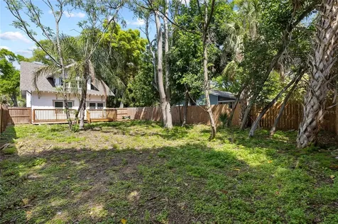 718 34th Avenue S St Petersburg FL 33705