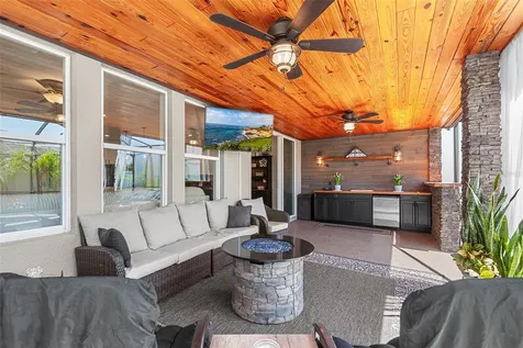 189 Magneta Loop Auburndale FL 33823