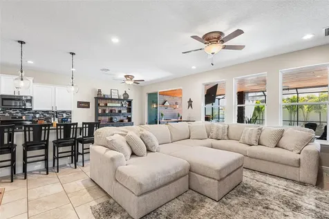189 Magneta Loop Auburndale FL 33823