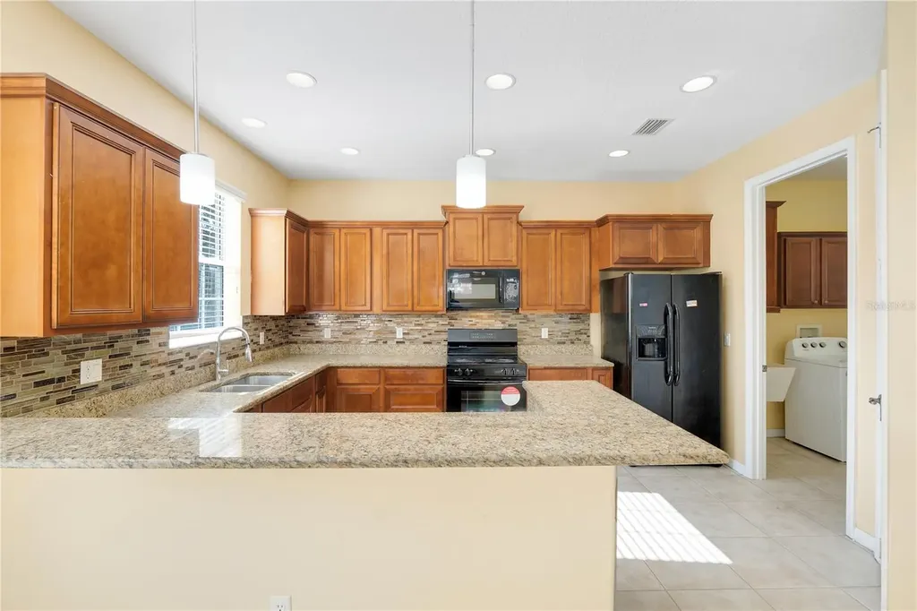 413 Split Oak Court Eustis FL 32736