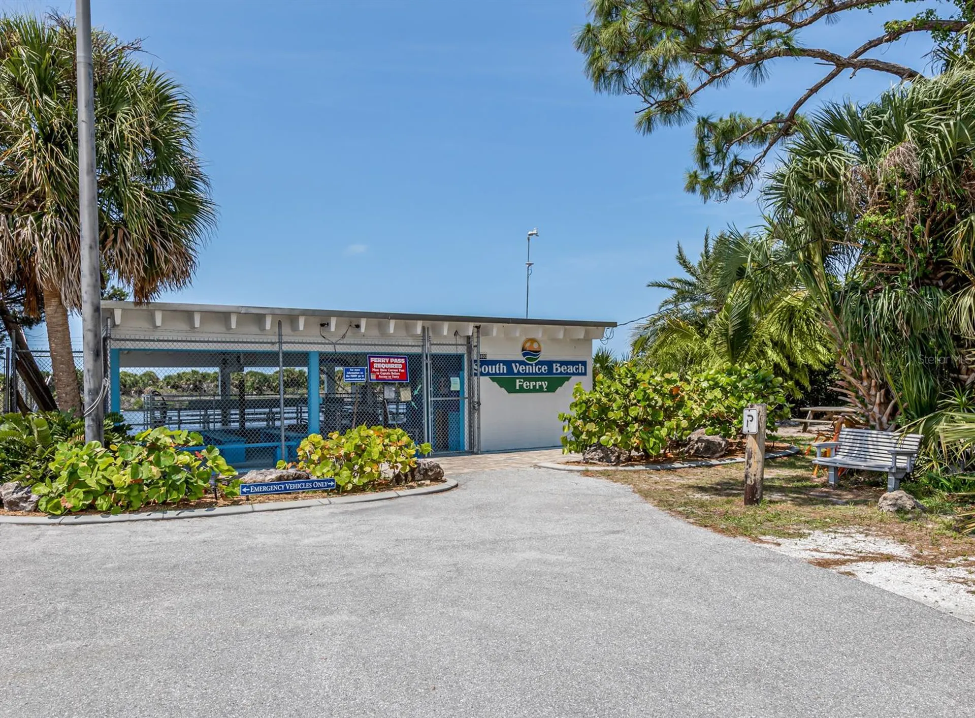 897 Colonial Road Venice FL 34293