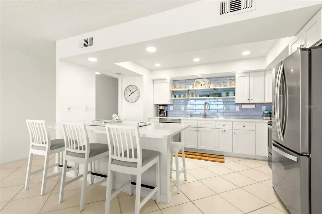 1848 Shore Drive S South Pasadena FL 33707