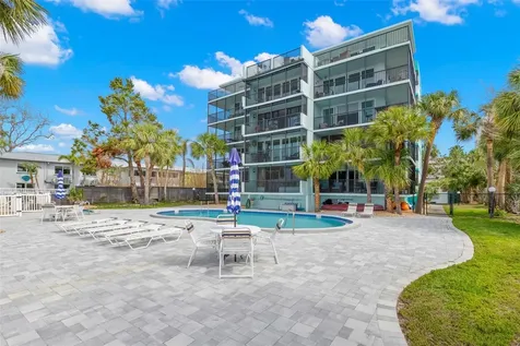 1848 Shore Drive S South Pasadena FL 33707