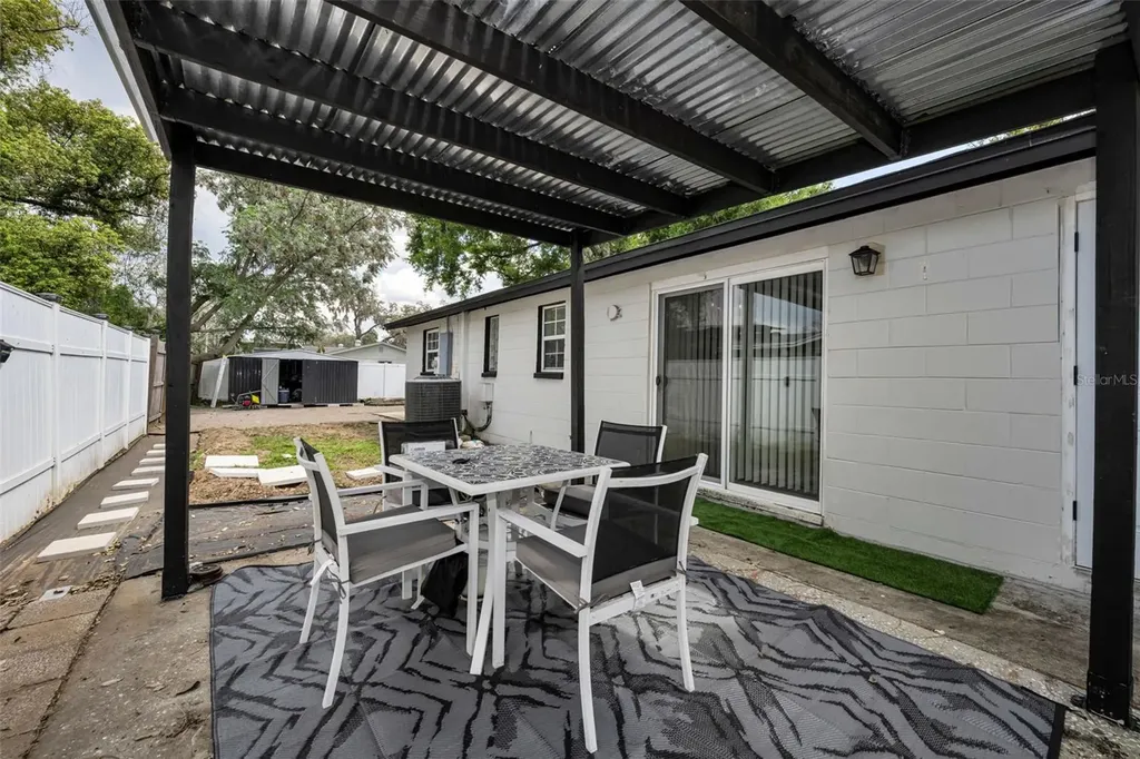 801 Walnut Drive Seffner FL 33584